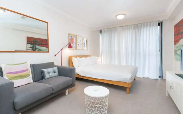 Amazing Studio with Pool in Central Sydney