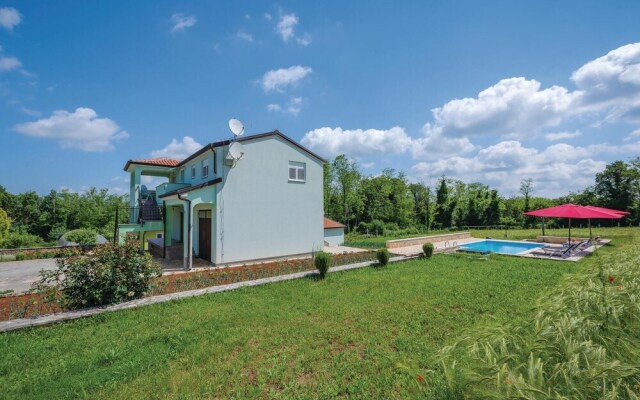 Beautiful Home in Sv.lovrec With Wifi, Outdoor Swimming Pool and 2 Bedrooms