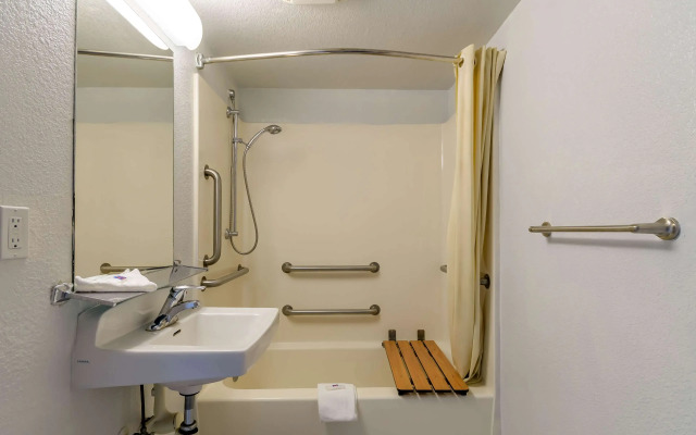 Studio 6 Hayward, Ca – Silicon Valley Gateway