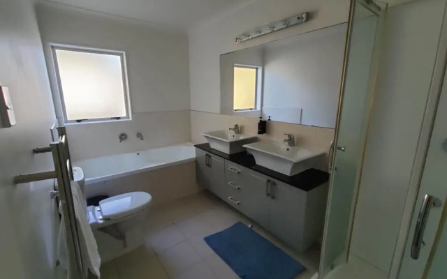 5 Bedroom House at 82A Richardson Road