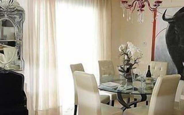 Amadora Luxury Villas