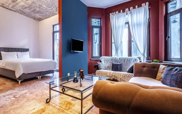 Dreamy Flat With Excellent Location in Beyoglu