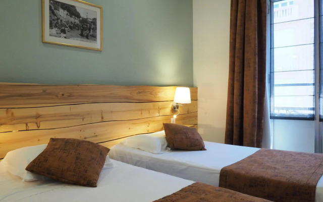 Hotel Busby