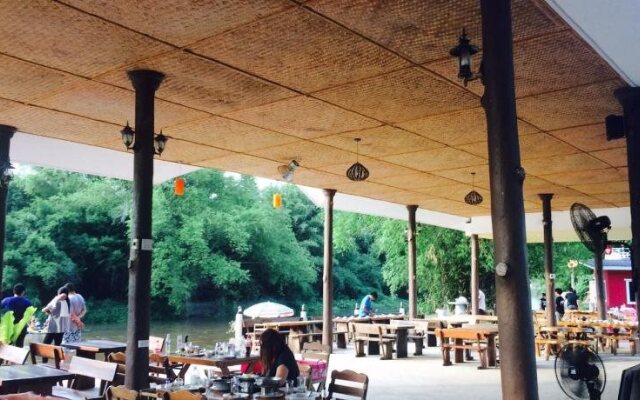 River & Mountain resort