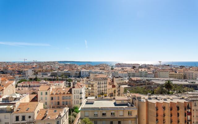 Rooftop Sea View YourHostHelper