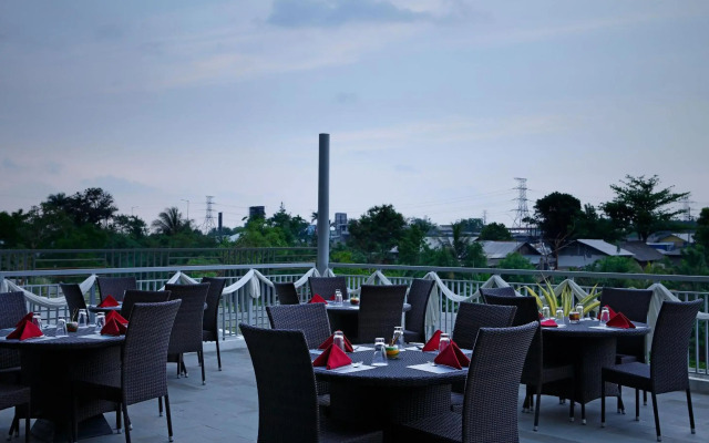 BATIQA Hotel & Apartments Karawang