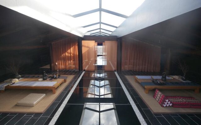 Shangri-La Salloi Hotel