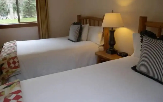 Redstone Cliffs Lodge
