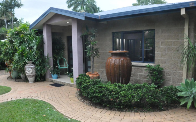 Stunning Magnetic Island Home,Private, Large Pool,Adults Only