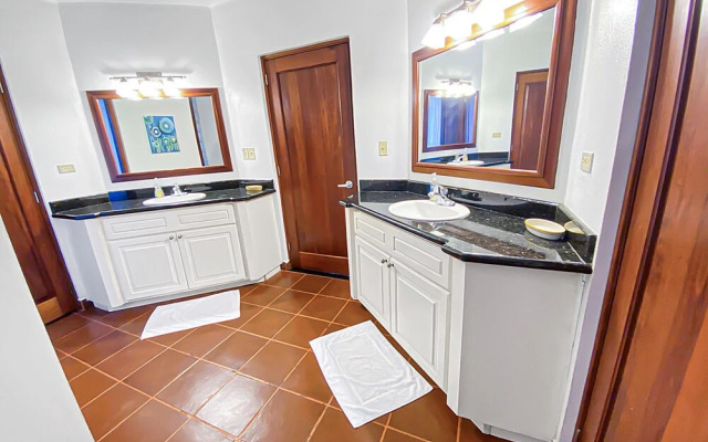 Sea Vue Luxury Vacation Condominiums