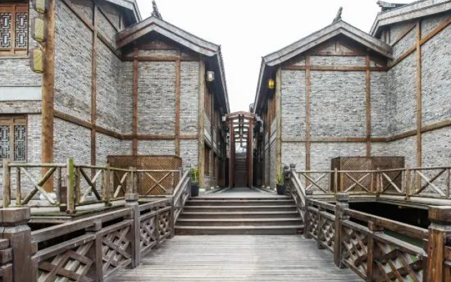 Yanquan  Hanguan Hotel（Oriental Saltlake Resort）