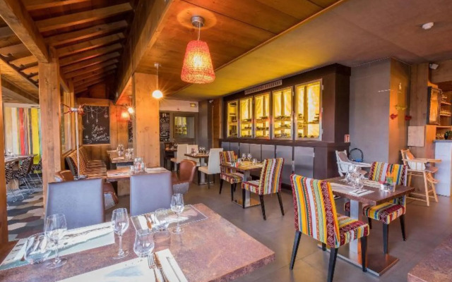 Les Cabanes De La Maison Rouge