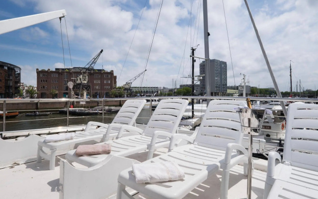Christina Onassis Yachthotel