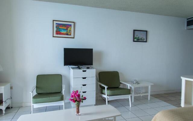 Deluxe Montego Bay Club Studio & Suites