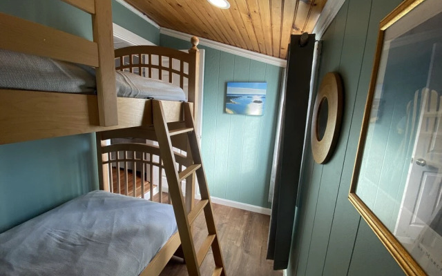 The Onset Beach Compound-Cape Cod Beach Resort & Oceanic Habitat