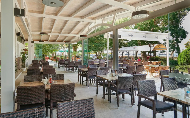 Paradise Hotel - Pomorie
