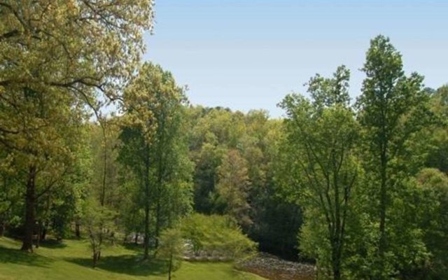 Rodeway Inn & Suites On The River