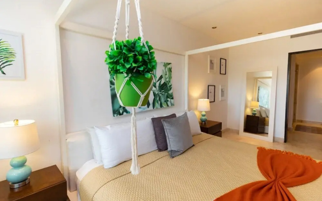 Elements Penthouse 5 3 Bedroom Condo by RedAwning