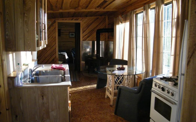 Mowat Landing Cottages