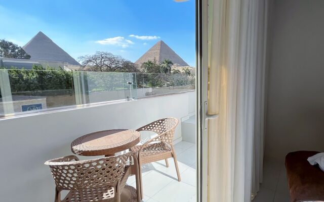 Shadow Pyramids View INN