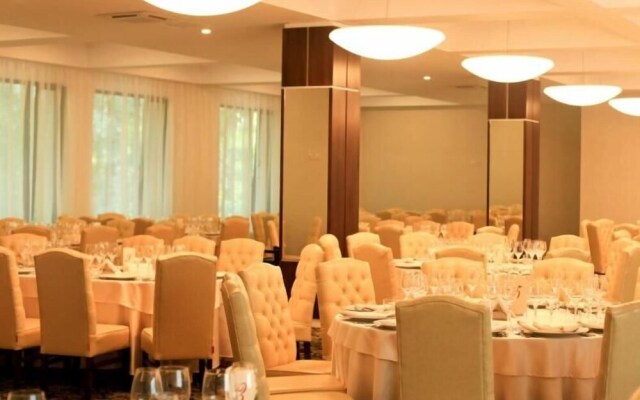 Rediu Hotel & Restaurant