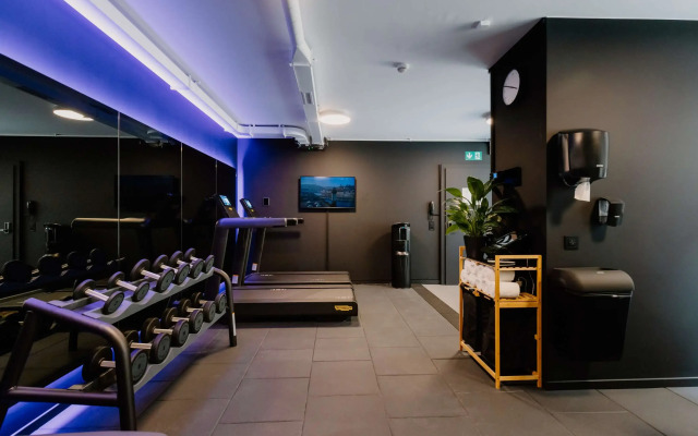 YOTEL Geneva Lake