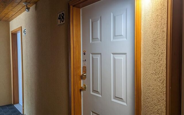Snow Creek Village #48 By Bear Country