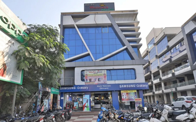 OYO Flagship 11557 Hotel Maharaja Palace