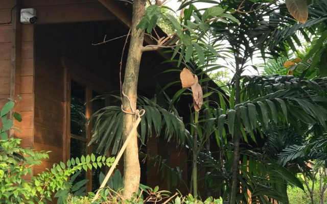 RedDoorz Sripiamsuk Resort Bangkok