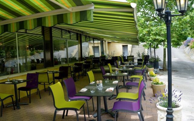 Logis Les Terrasses de Corton