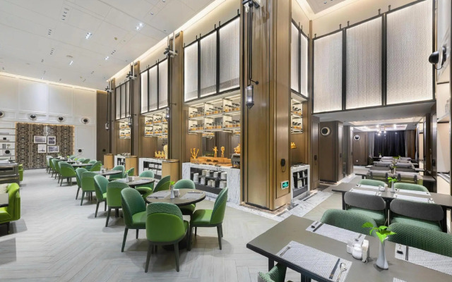 Sanya Golden Phoenix Sea View Hotel