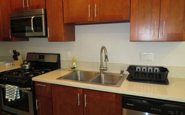 Fully Furnished Apartments near CSUN