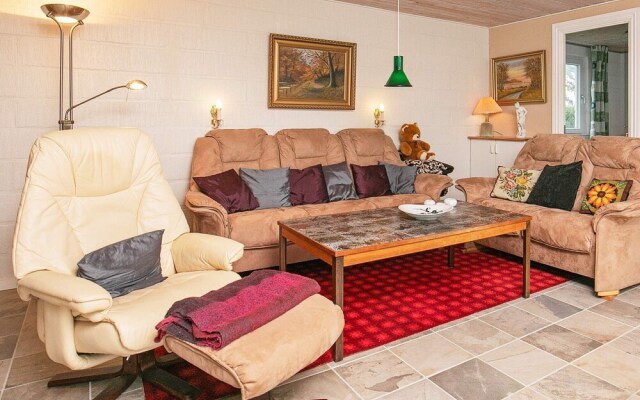Inviting Holiday Home in Roslev 300m From Limfjorden