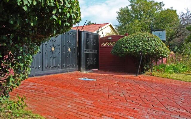 76 Darwin Guesthouse