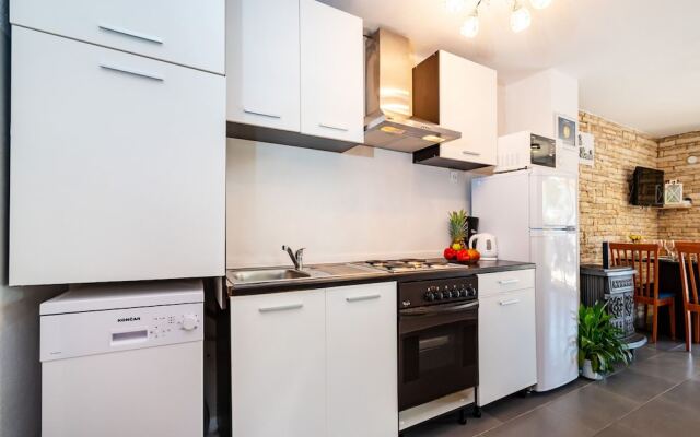 Apartments Maialena-modernly Furnished and With Nice Garden