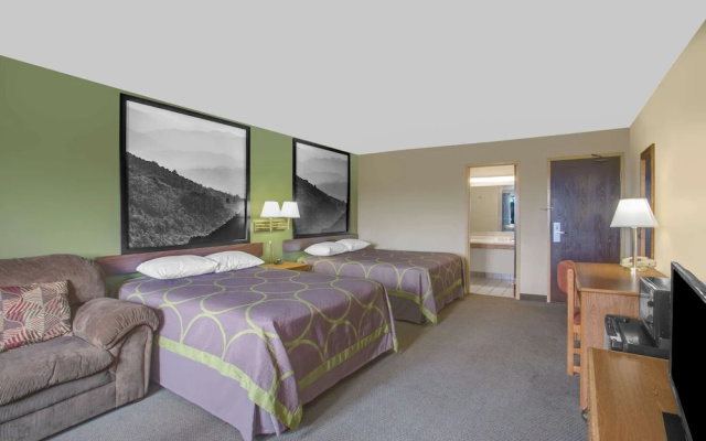 Super 8 Christiansburg/Blacksburg Area