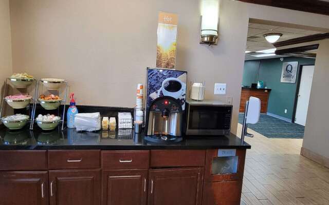 Quality Inn & Suites Columbia I-70