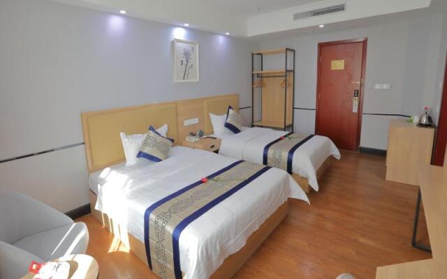 GreenTree Inn Jieyang North Linjiang Road Express Hotel