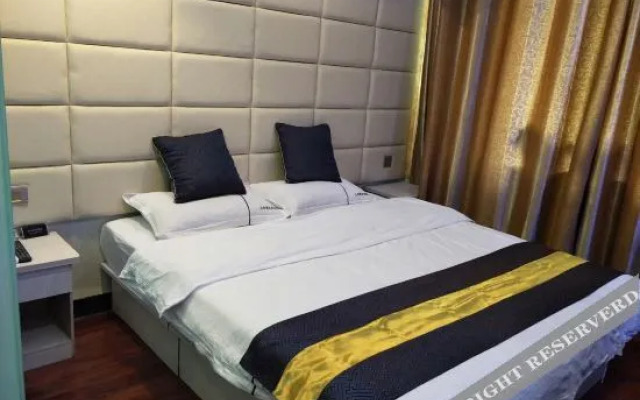 Zhengzhou Zhonghe Hotel (Exhibition Center Store)