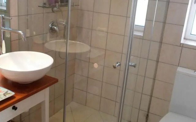 GavanRomi Desert Home