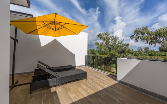 Villa Biak by TropicLook