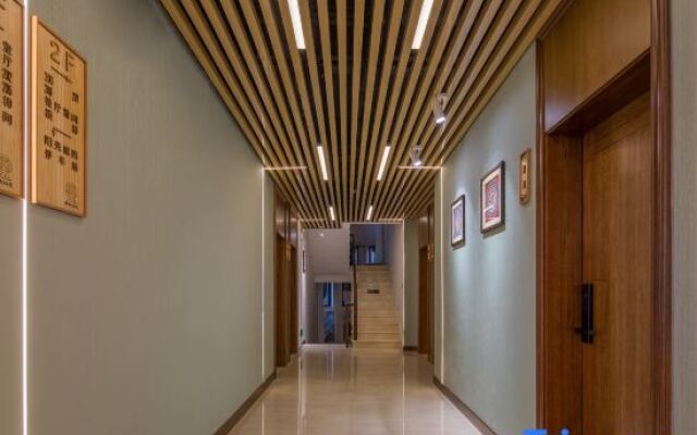 Wonderland, hot spring resort