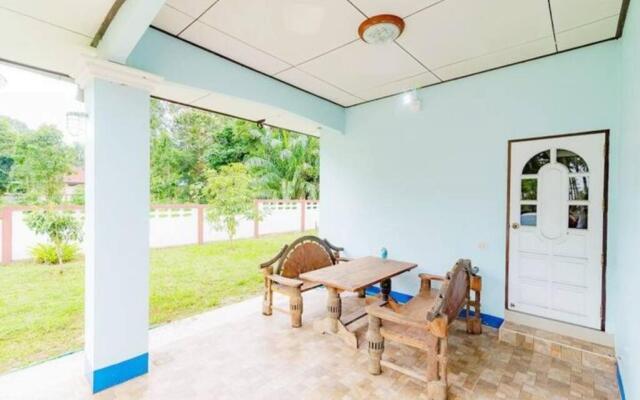 Bangsaphan Paradise Blue House 230 m. to the beach