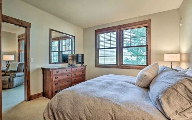 Ski-in/ski-out: Centrally Located Granby Condo!