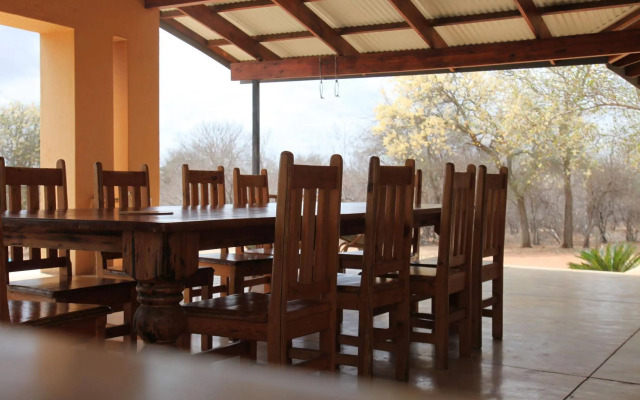 Lili Bush Guesthouse