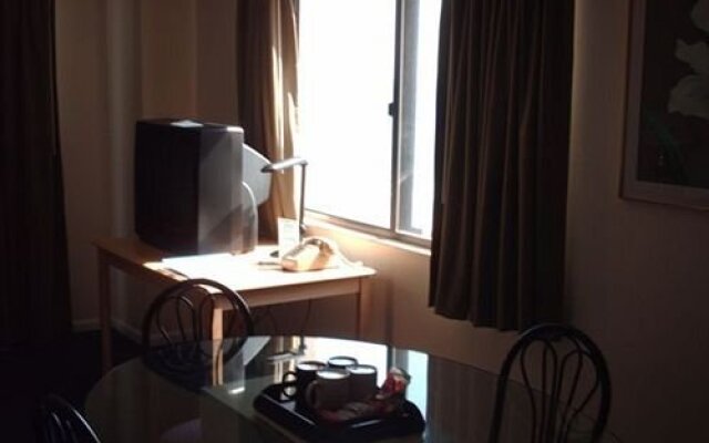 La Renaissance Suites