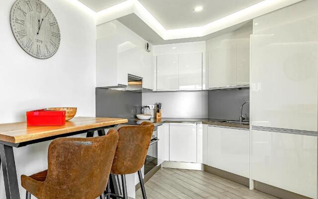 Ocean Garden Apartment With Seaview.