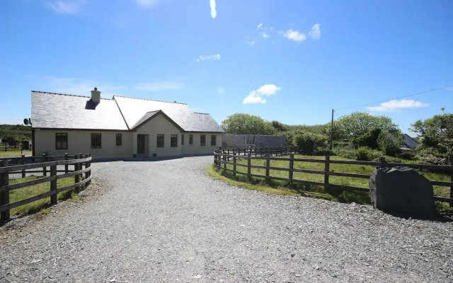 White Thorn House