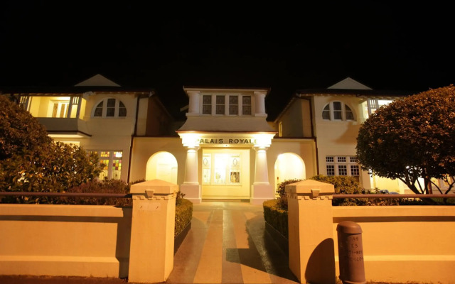Palais Royale