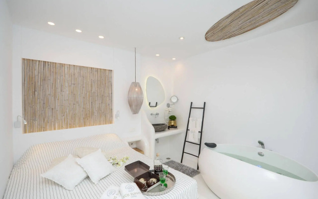 Naxos Euphoria Suites